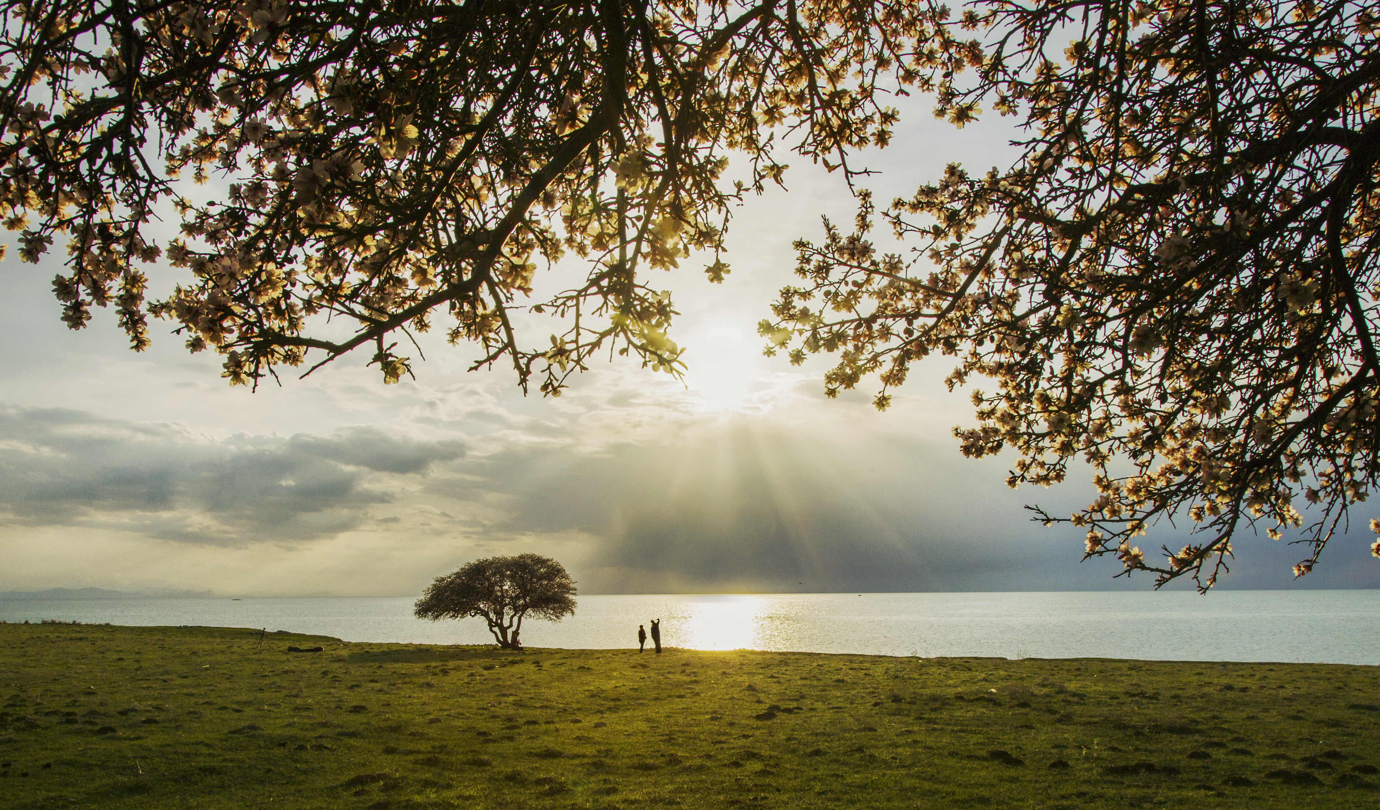 #landscape2  Hand in hand with nature 